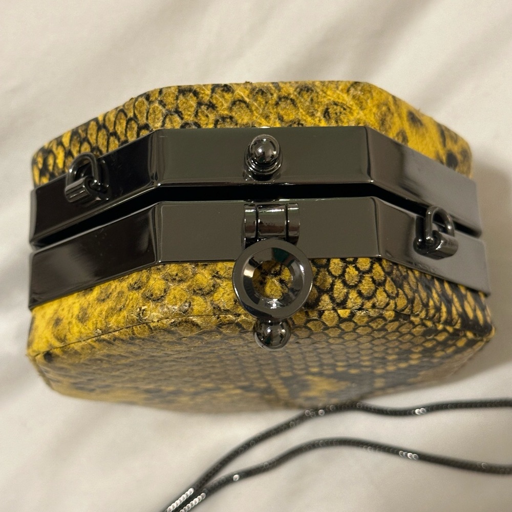 Rare vintage NWOT Henri Bendel - convertible, Snake purse